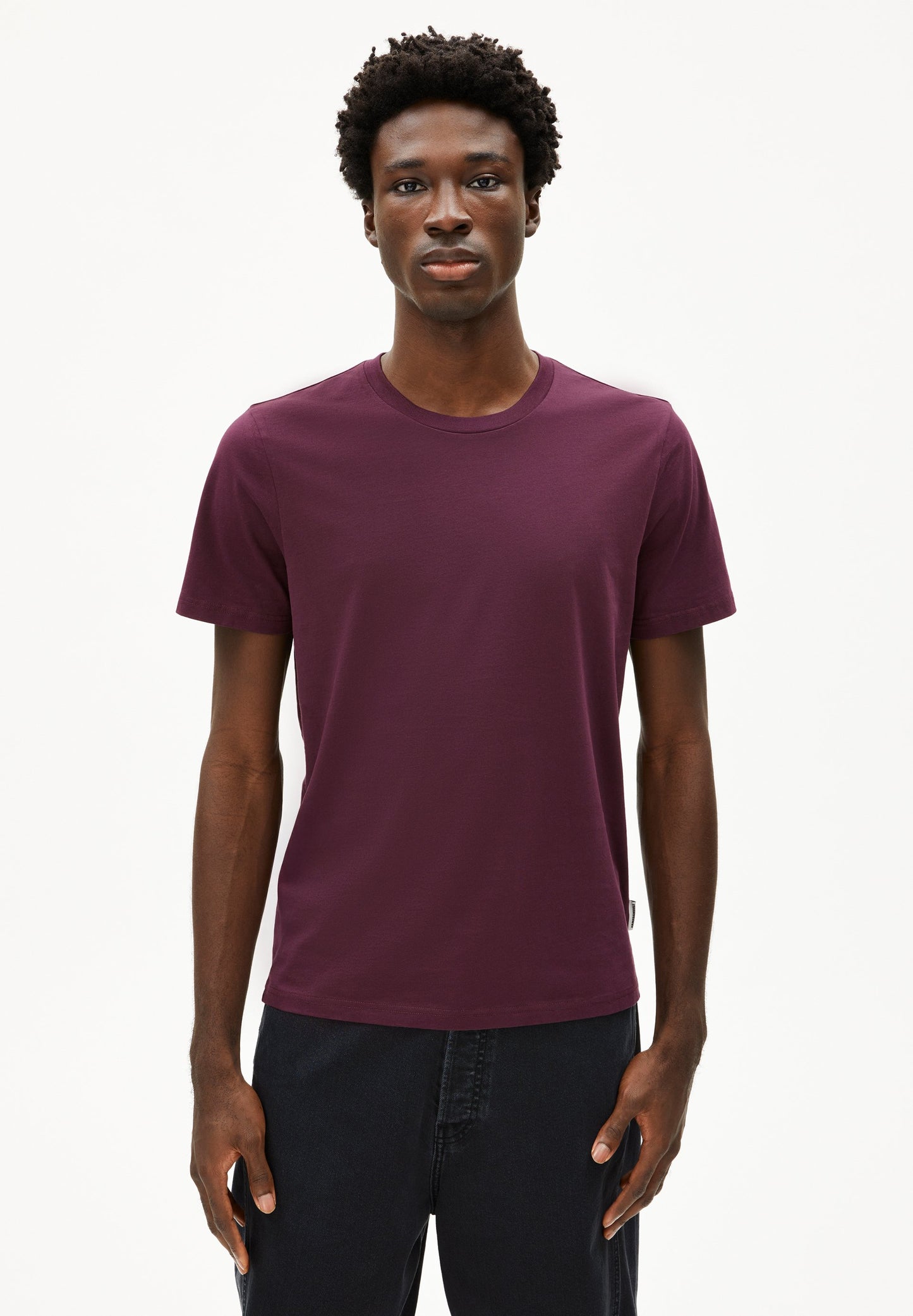 Jaames (Dark Cranberry)