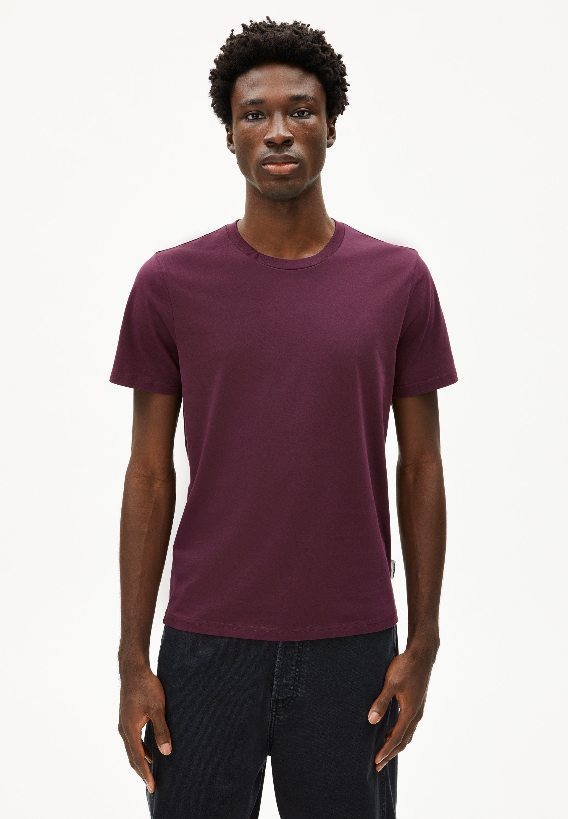 Jaames (Dark Cranberry)
