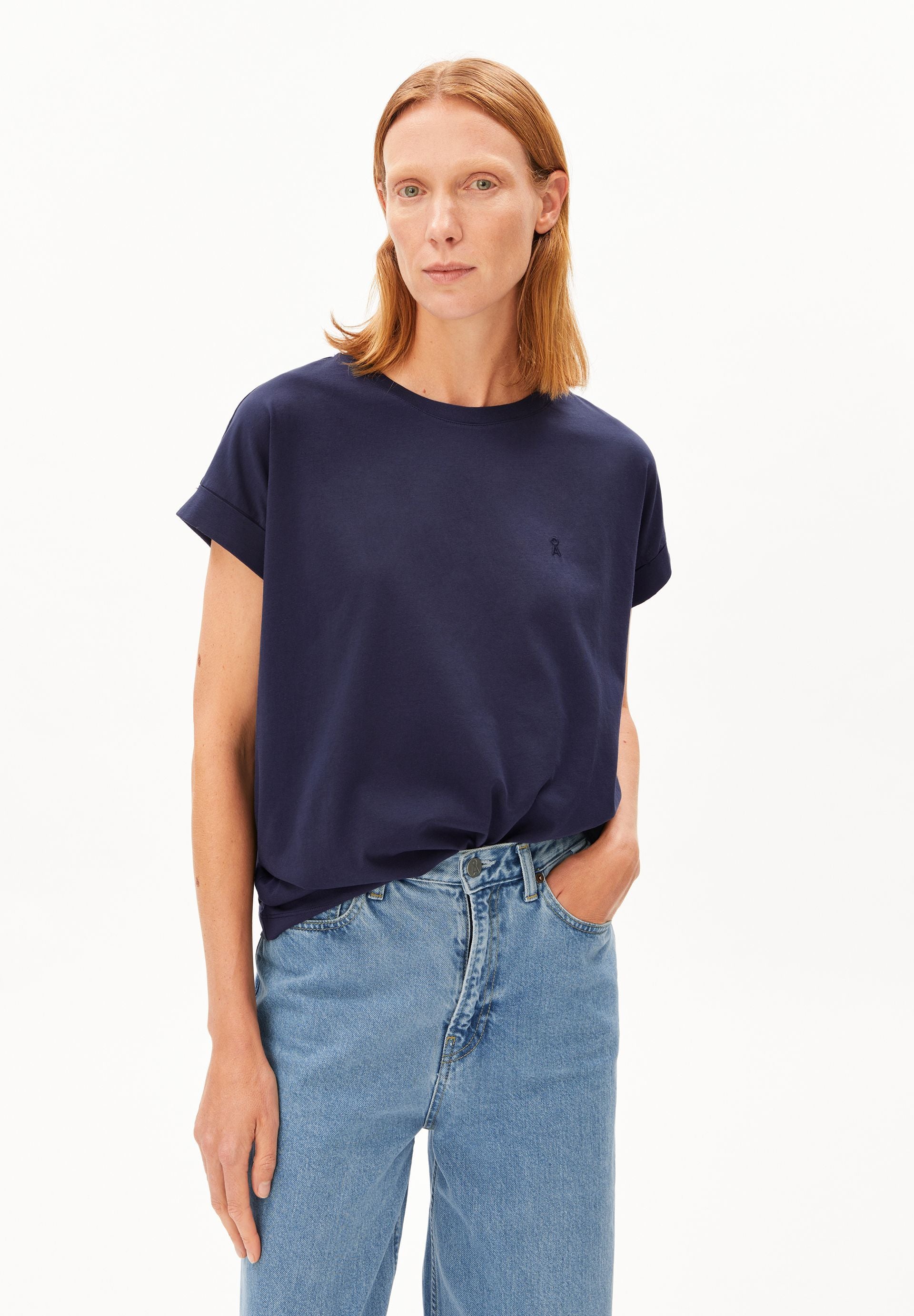 Idaara T-shirt (Tinted Navy)