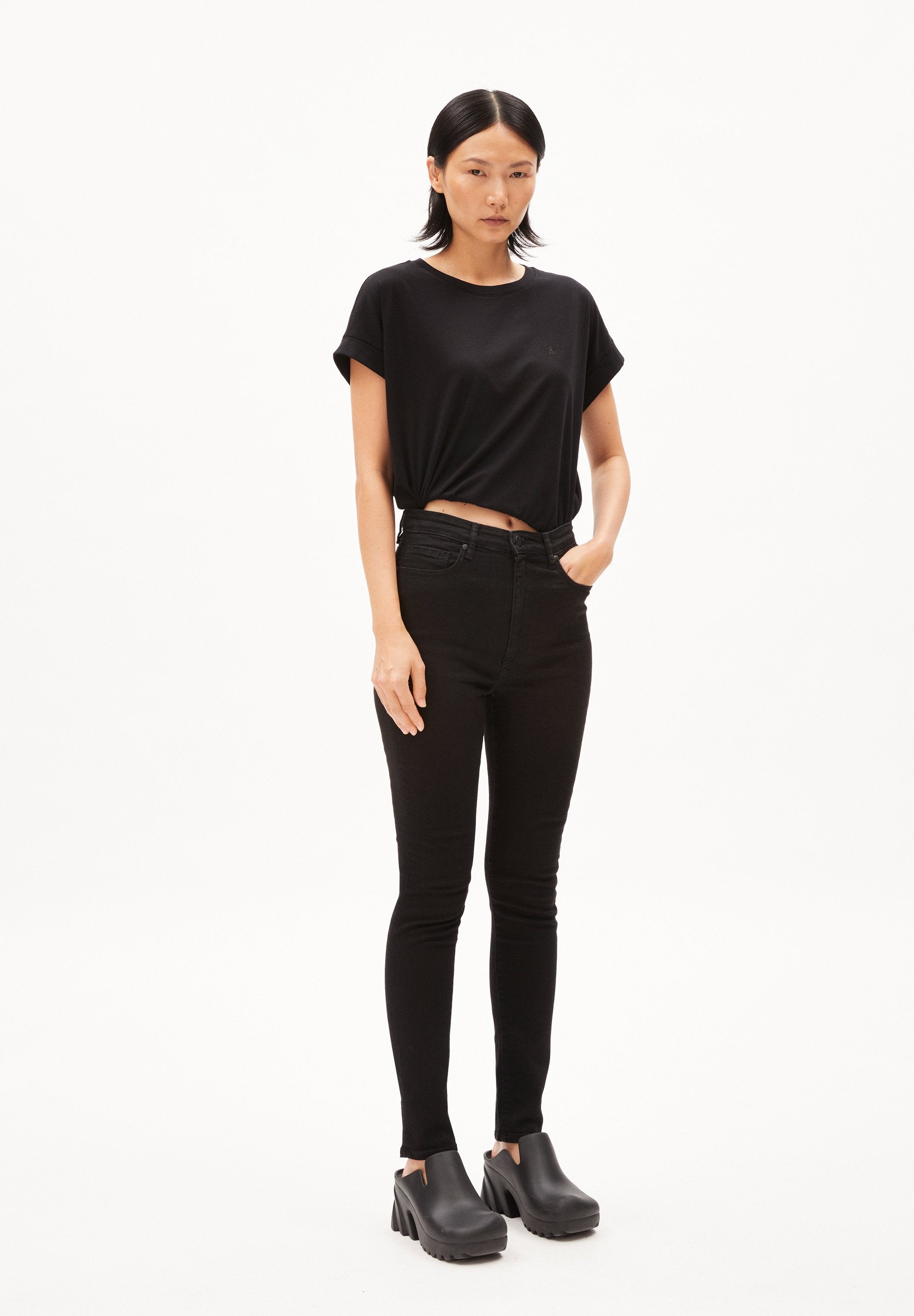 Idaara (Black)