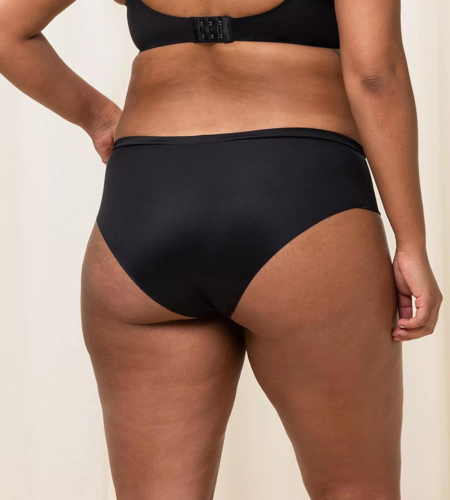 Body Make-up Soft Touch Hipster EX (Black)