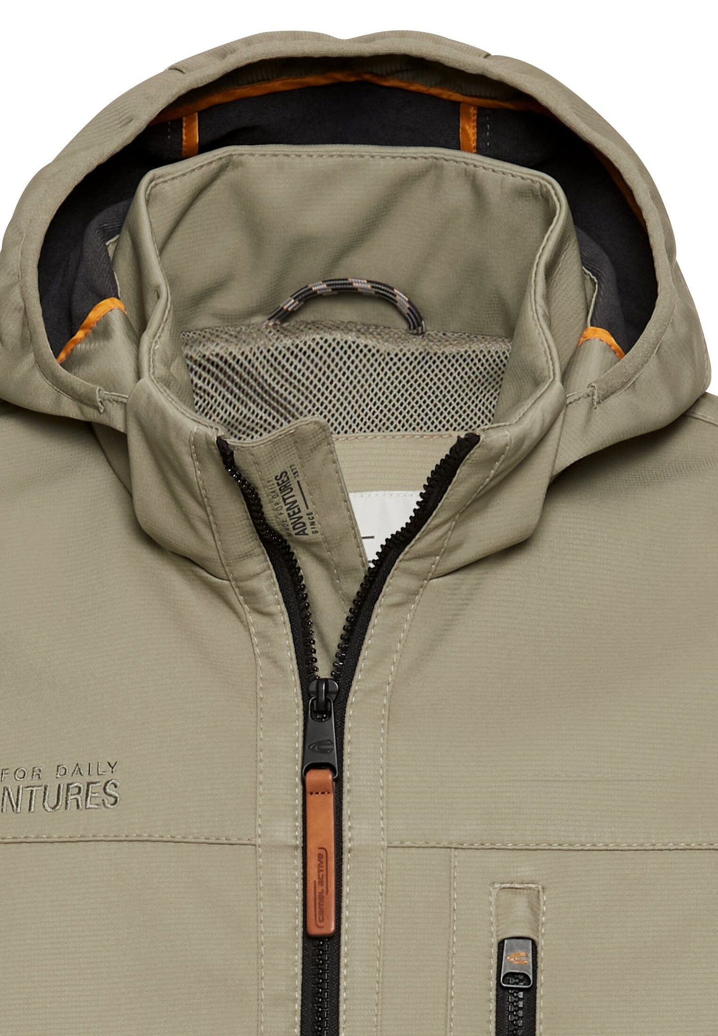 Softshelljacke mit abnehmbarer Kapuze und reflektierenden Details (Khaki)
