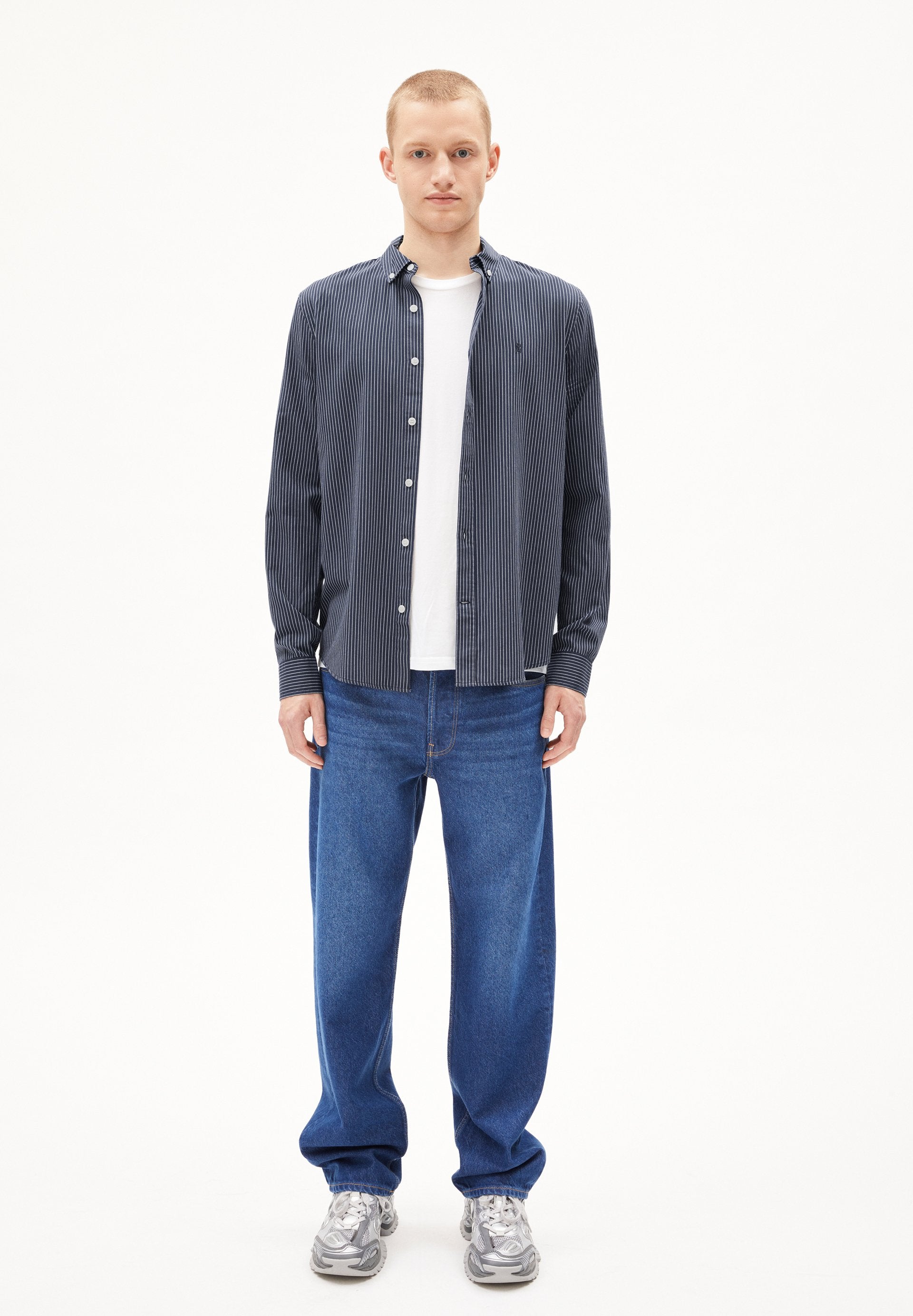 Quaasa Stripes (Night Sky-white)
