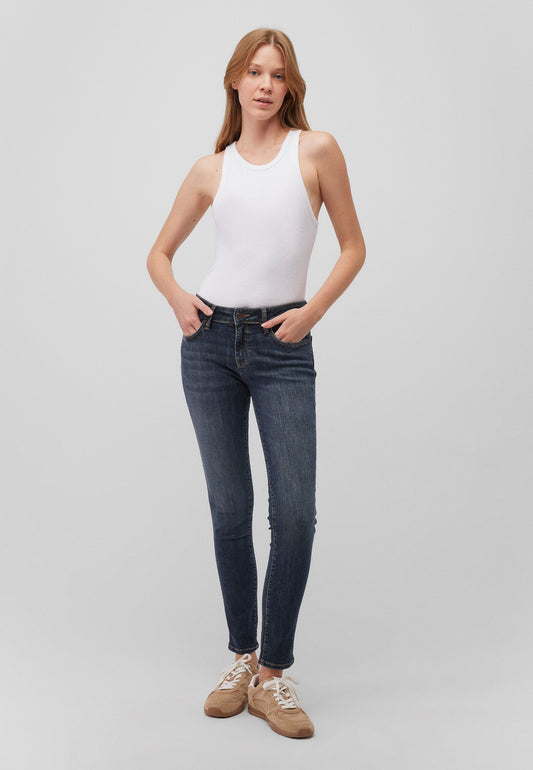 Nicole (Smoky Blue Mem)