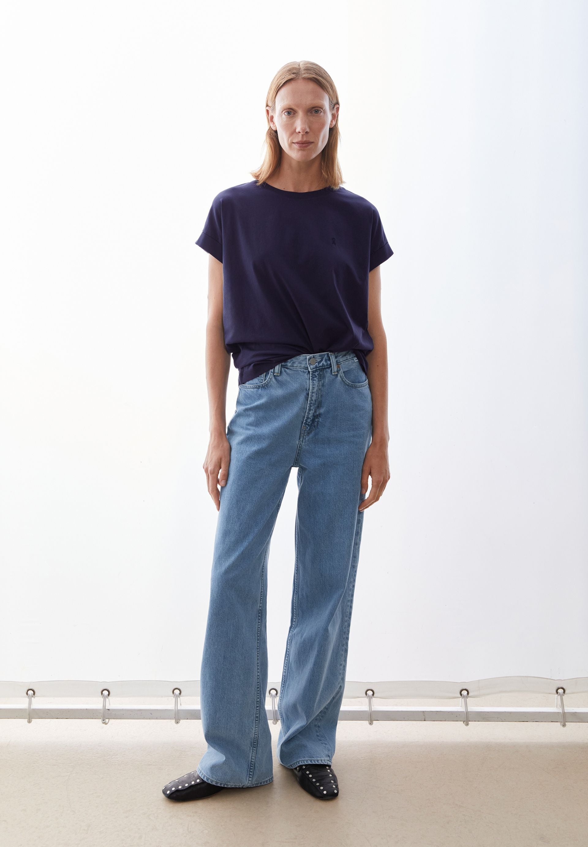 Idaara T-shirt (Tinted Navy)