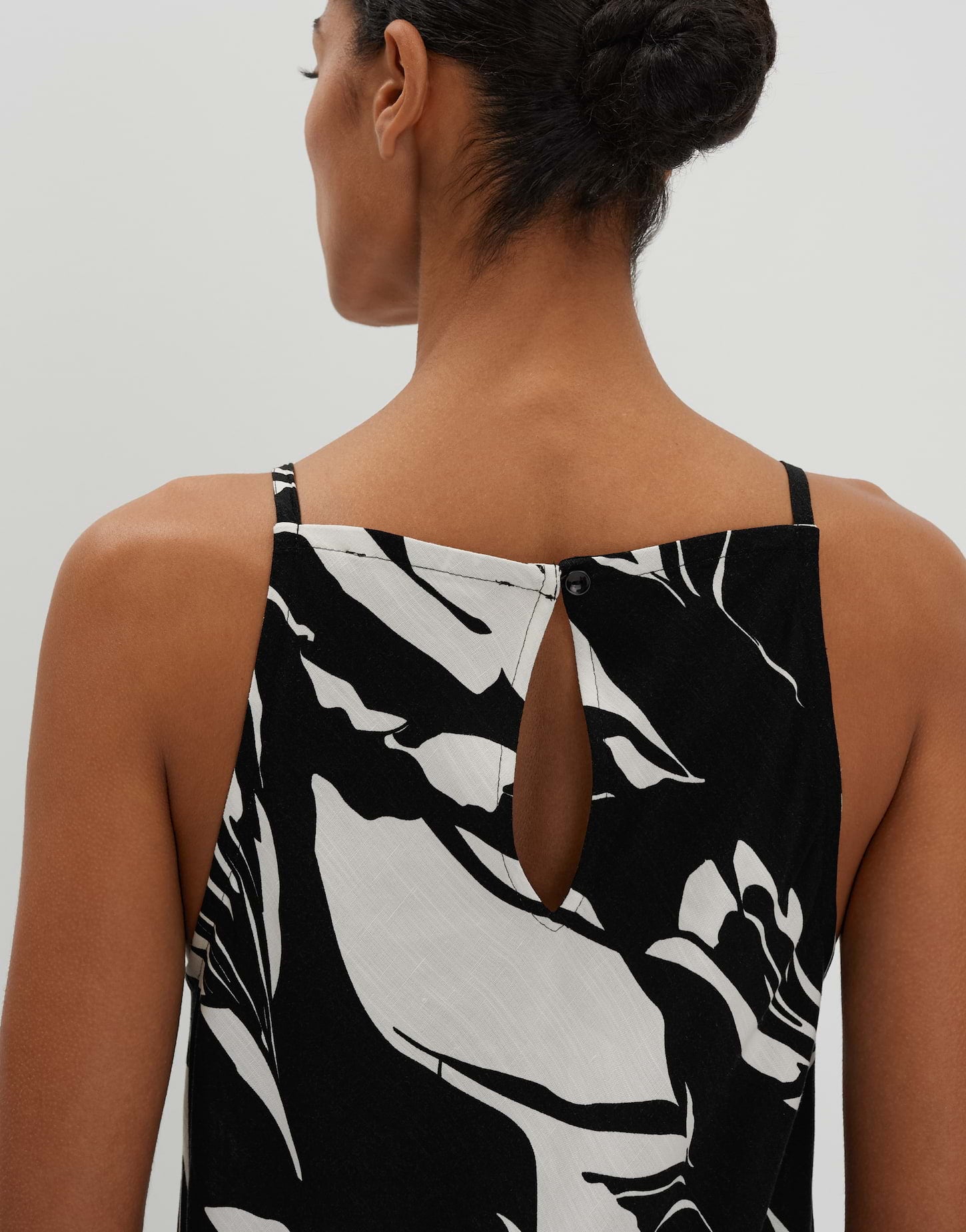 Qualeza floral (Black)