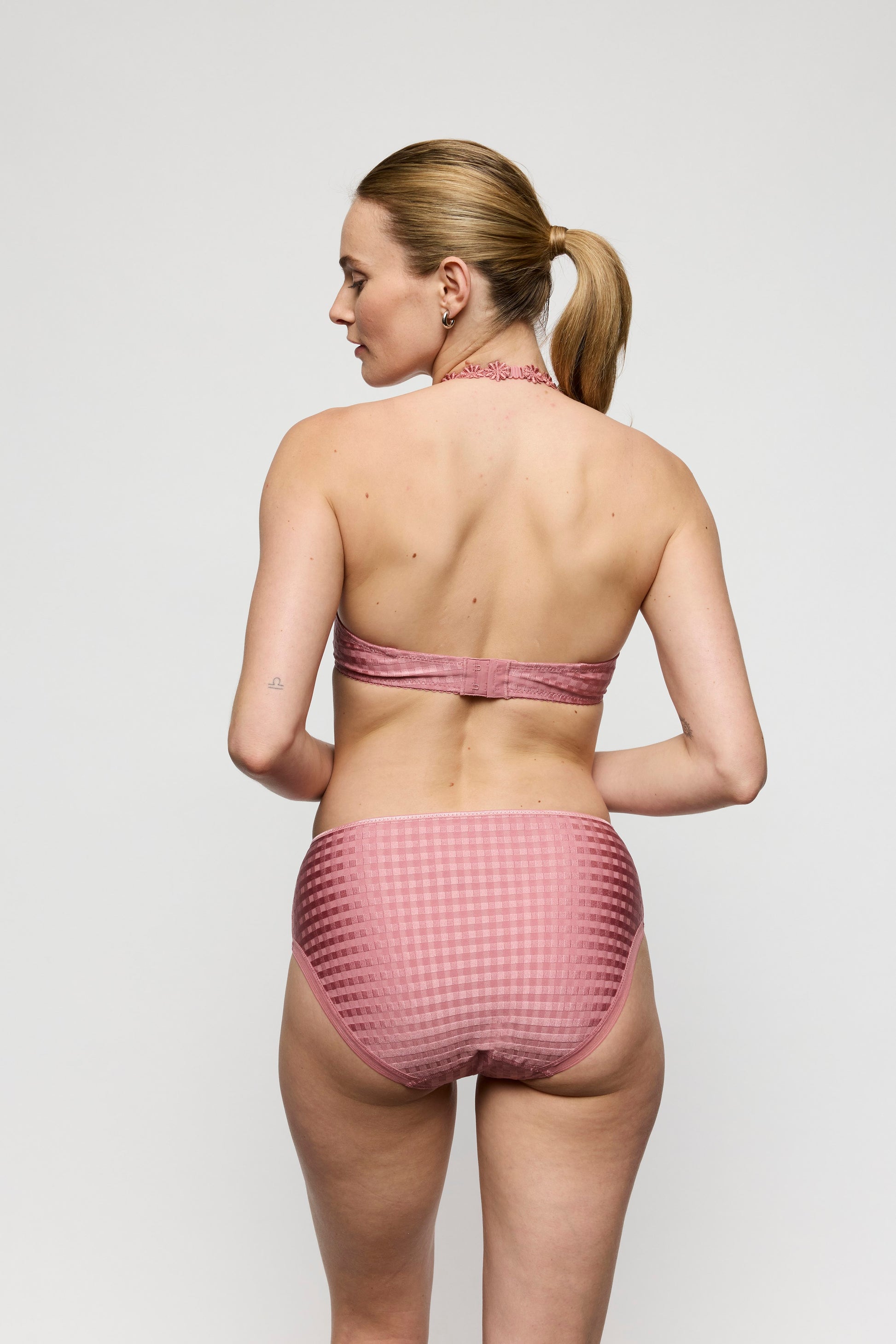 AVERO Ballet Pink Taillenslip (Btp)
