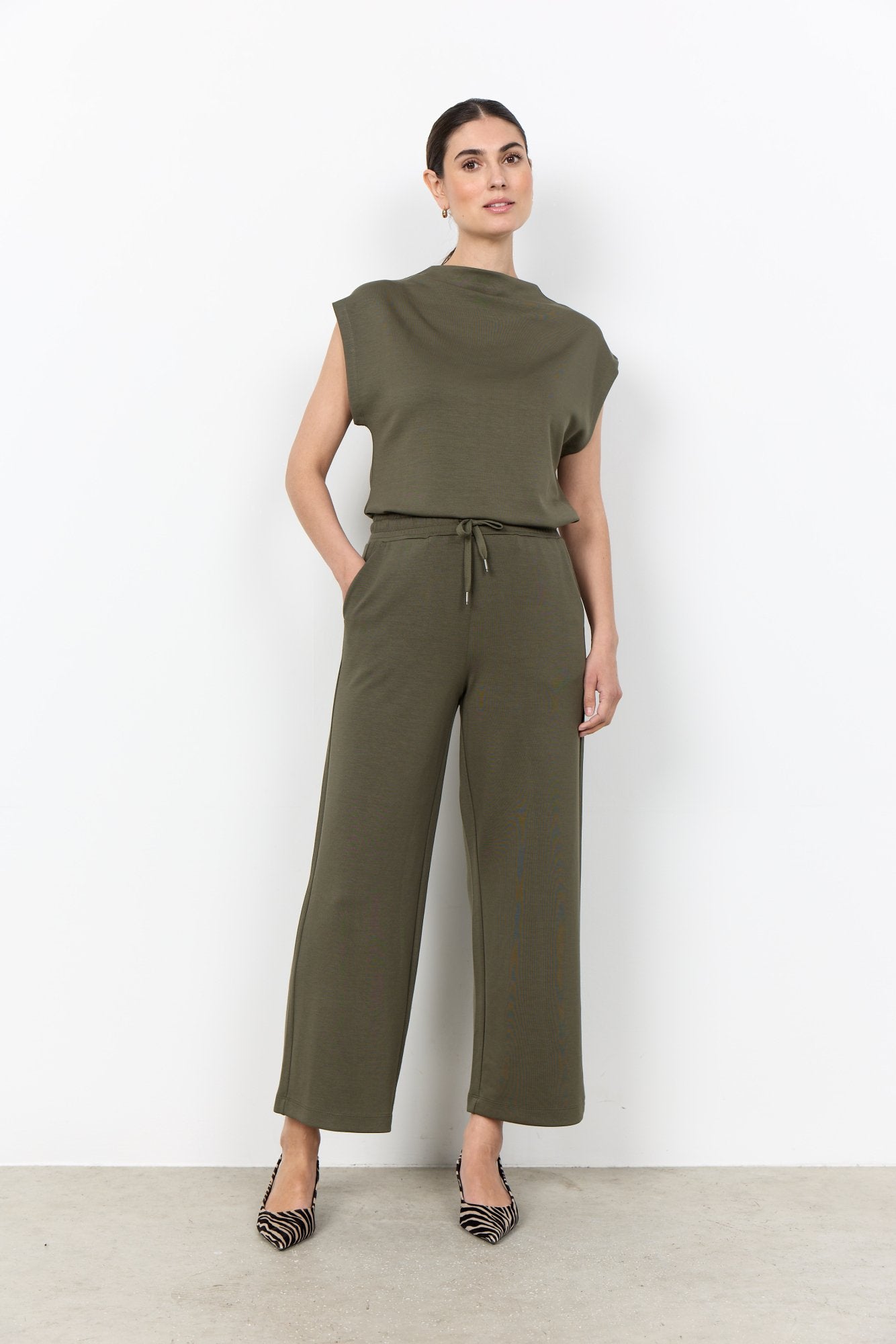 Sc-banu 33 (Dark Olive)