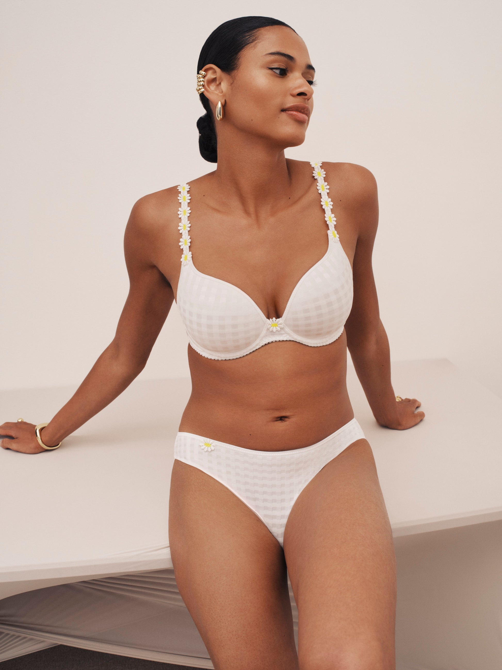 AVERO Ivory Petal Unterlegter BH Herzform (Iyp)