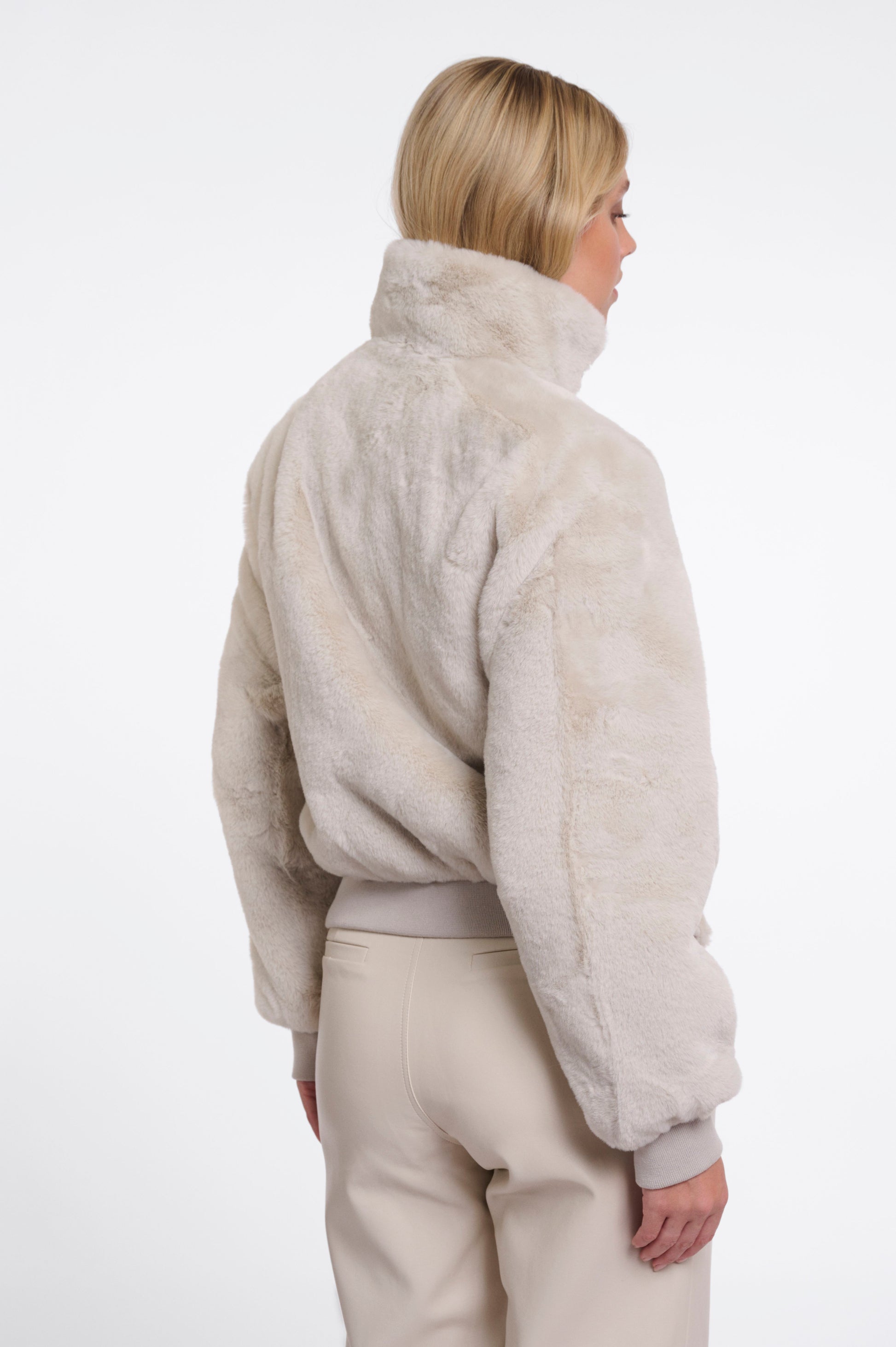 Ambra.7002611 (Birch)