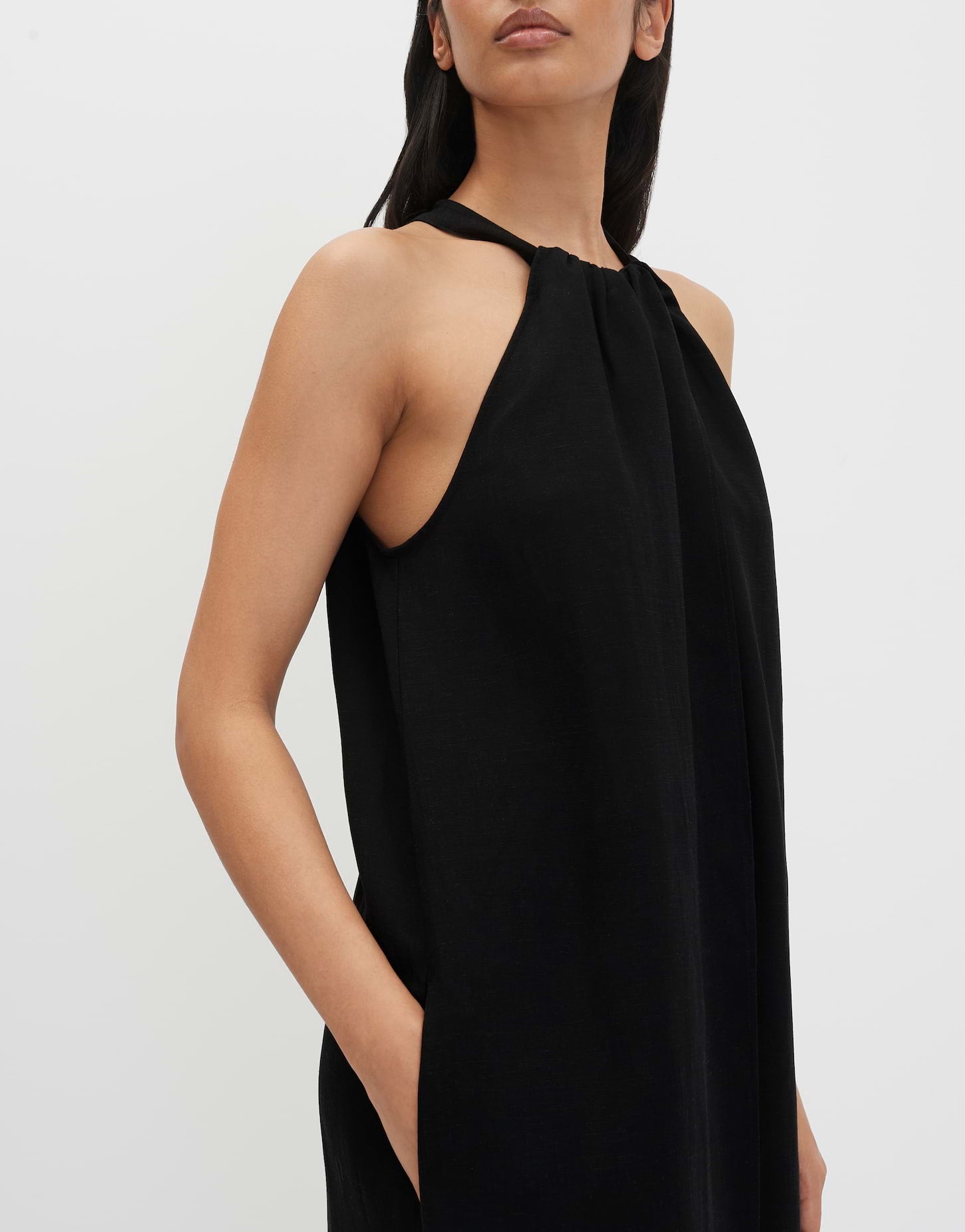 Qelina (Black)