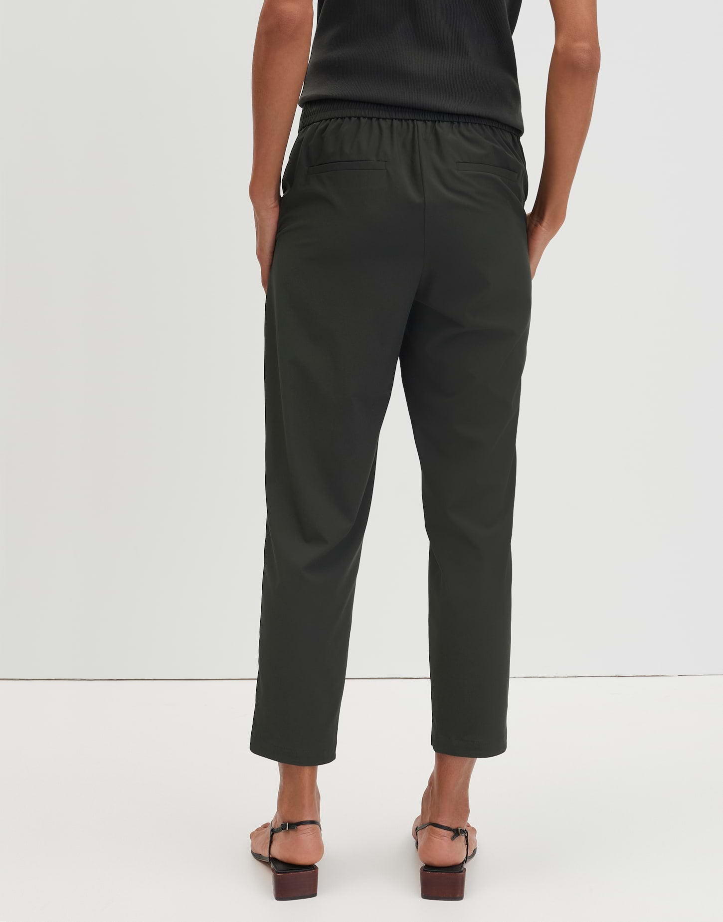 Charlie (Midnight Olive)