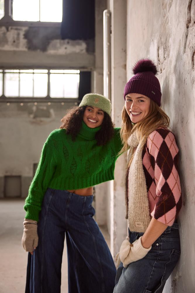 Kenzie Beanie (Red Aubergine)