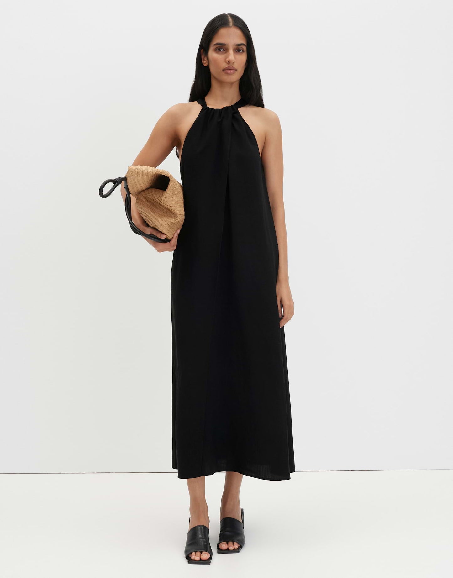 Qelina (Black)