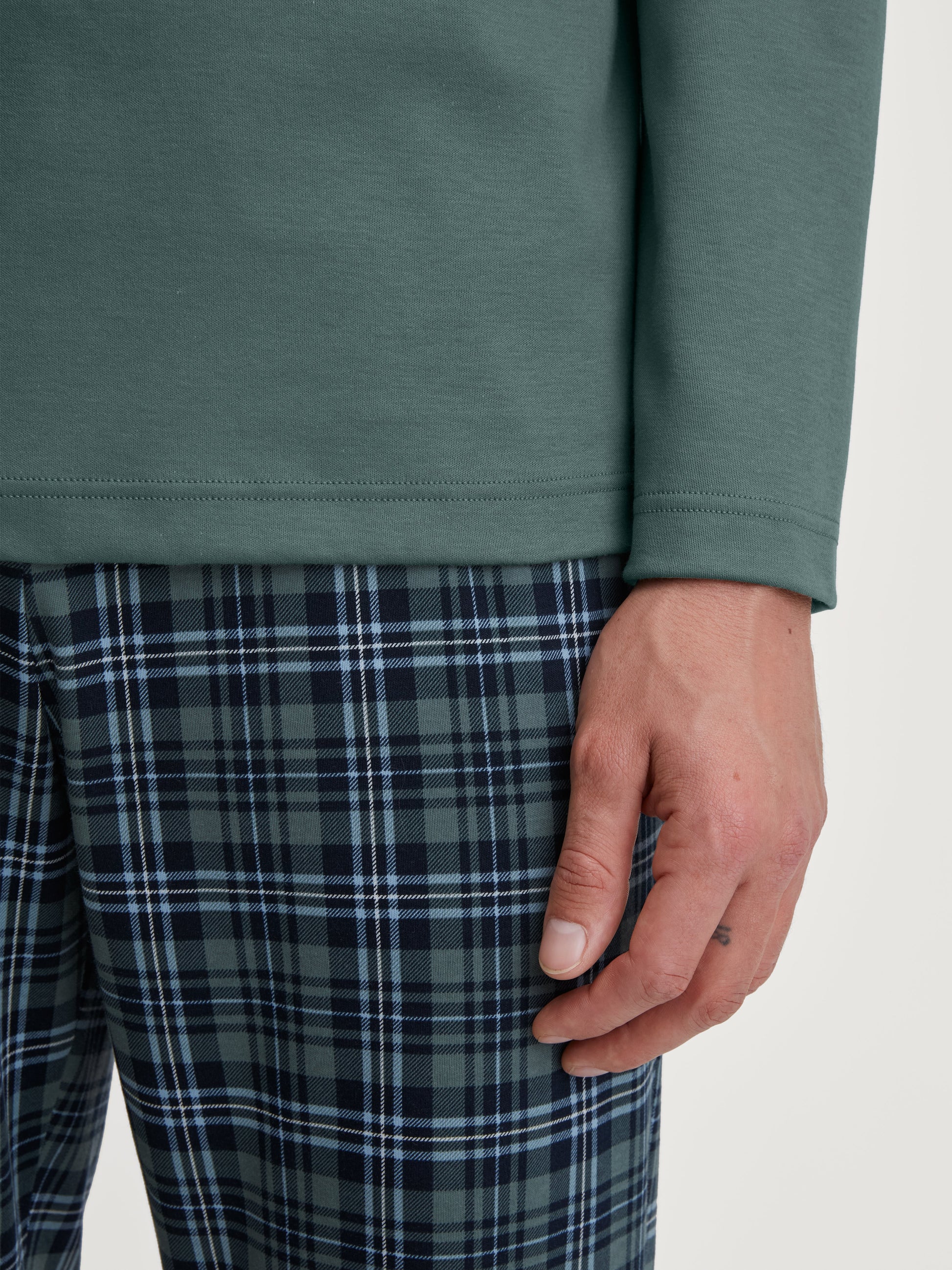 MEN Pyjamas (Dark Glen)