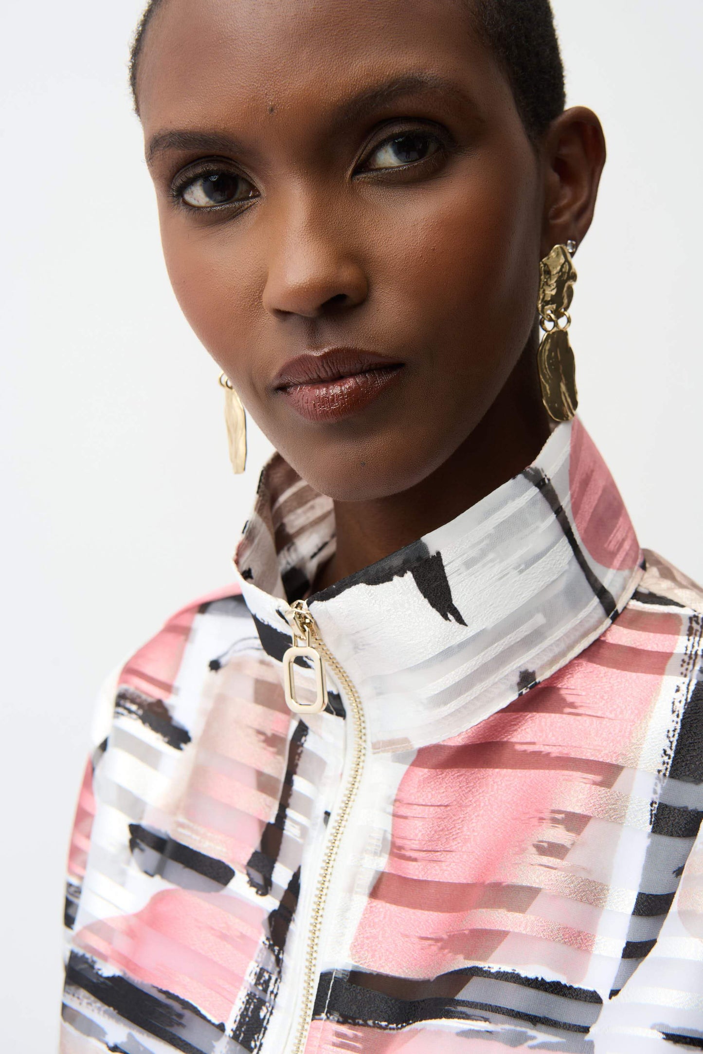 Boxy-Jacke aus Jacquard-Organza mit abstraktem Muster (Vanille/multi)