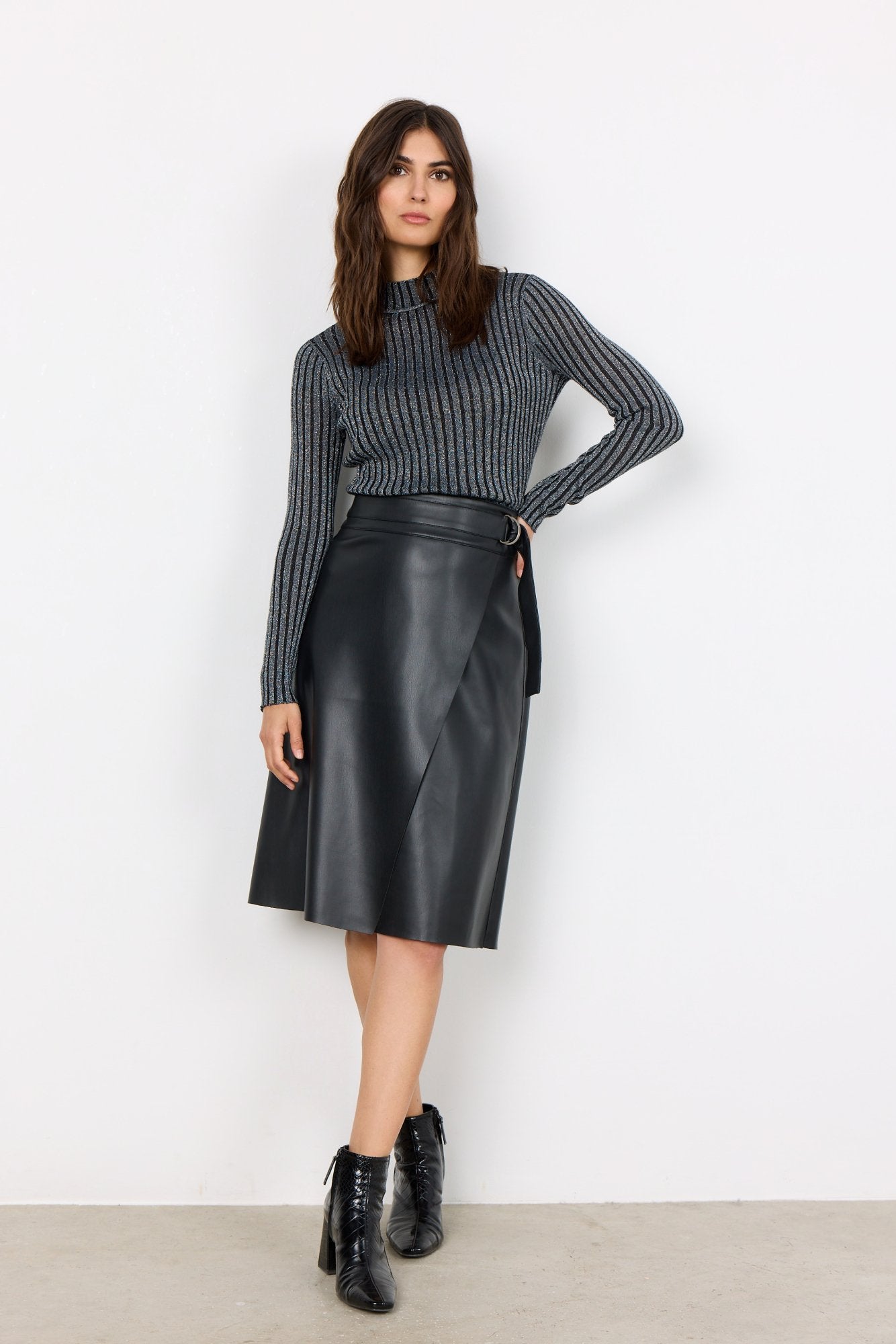 Sc-beckie 4 (Black)
