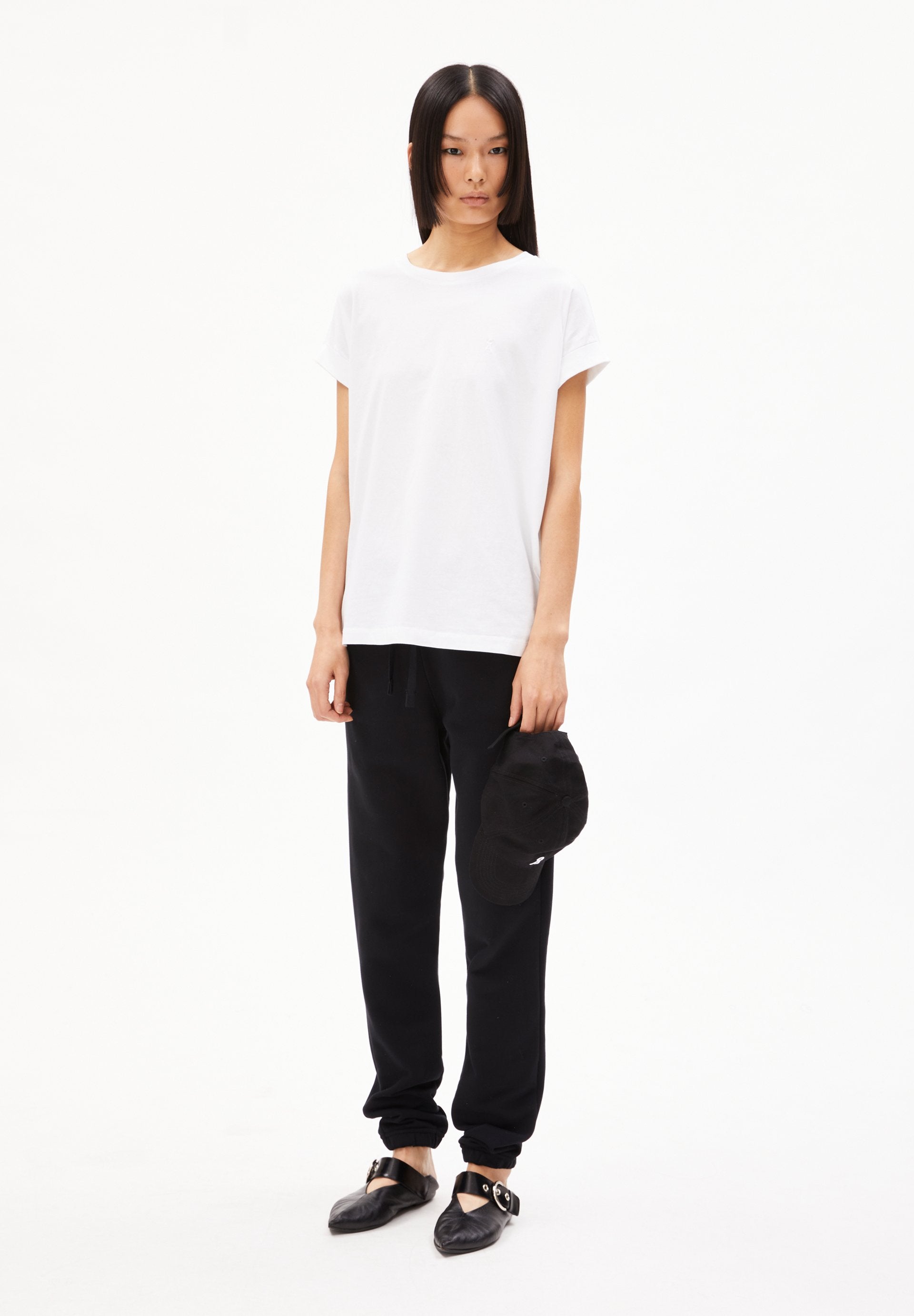 Idaara (White)