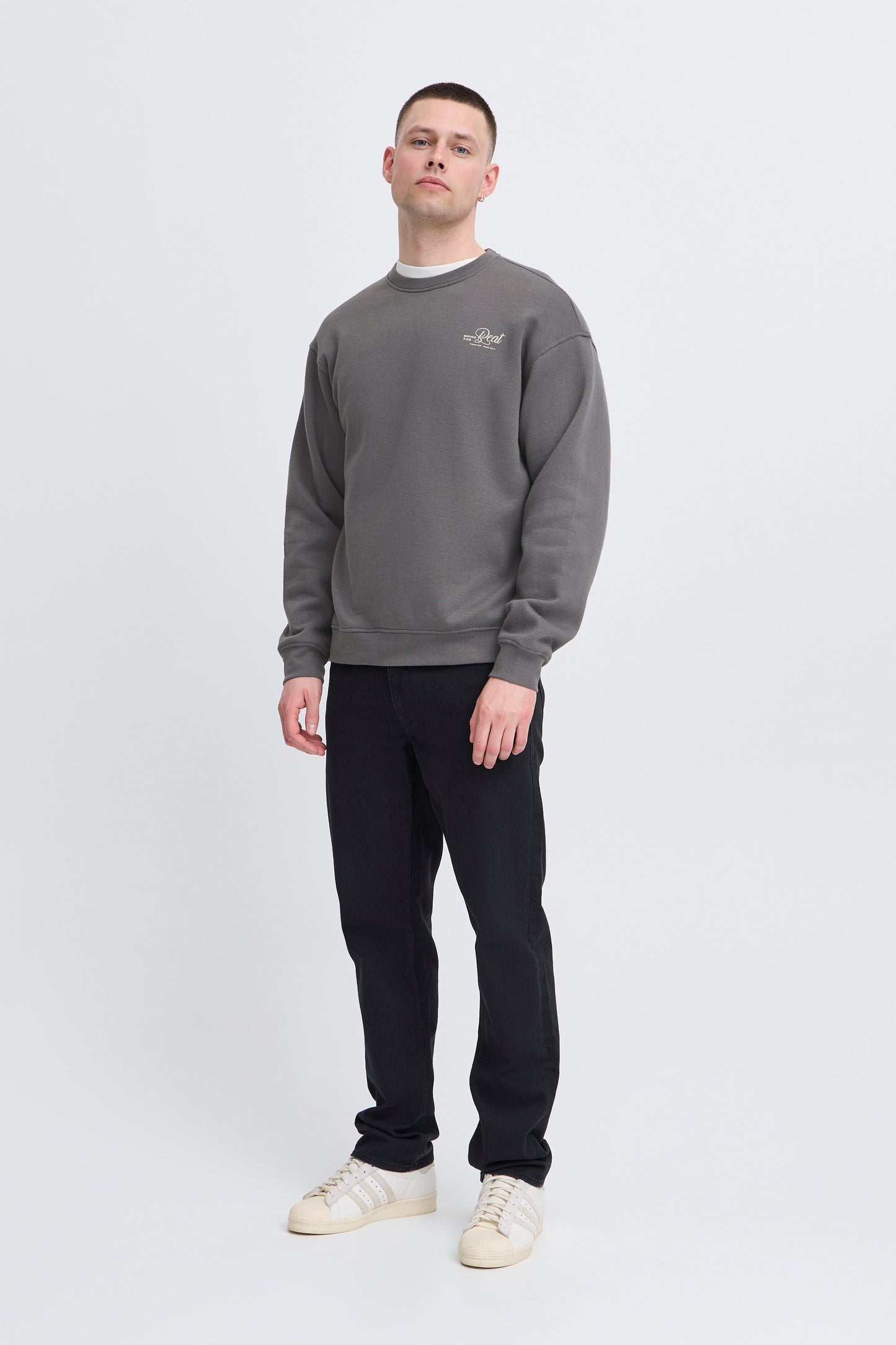 BHISMO sweatshirt (Iron Gate)