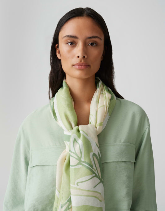 Aflume scarf