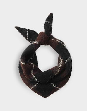 Aweti scarf