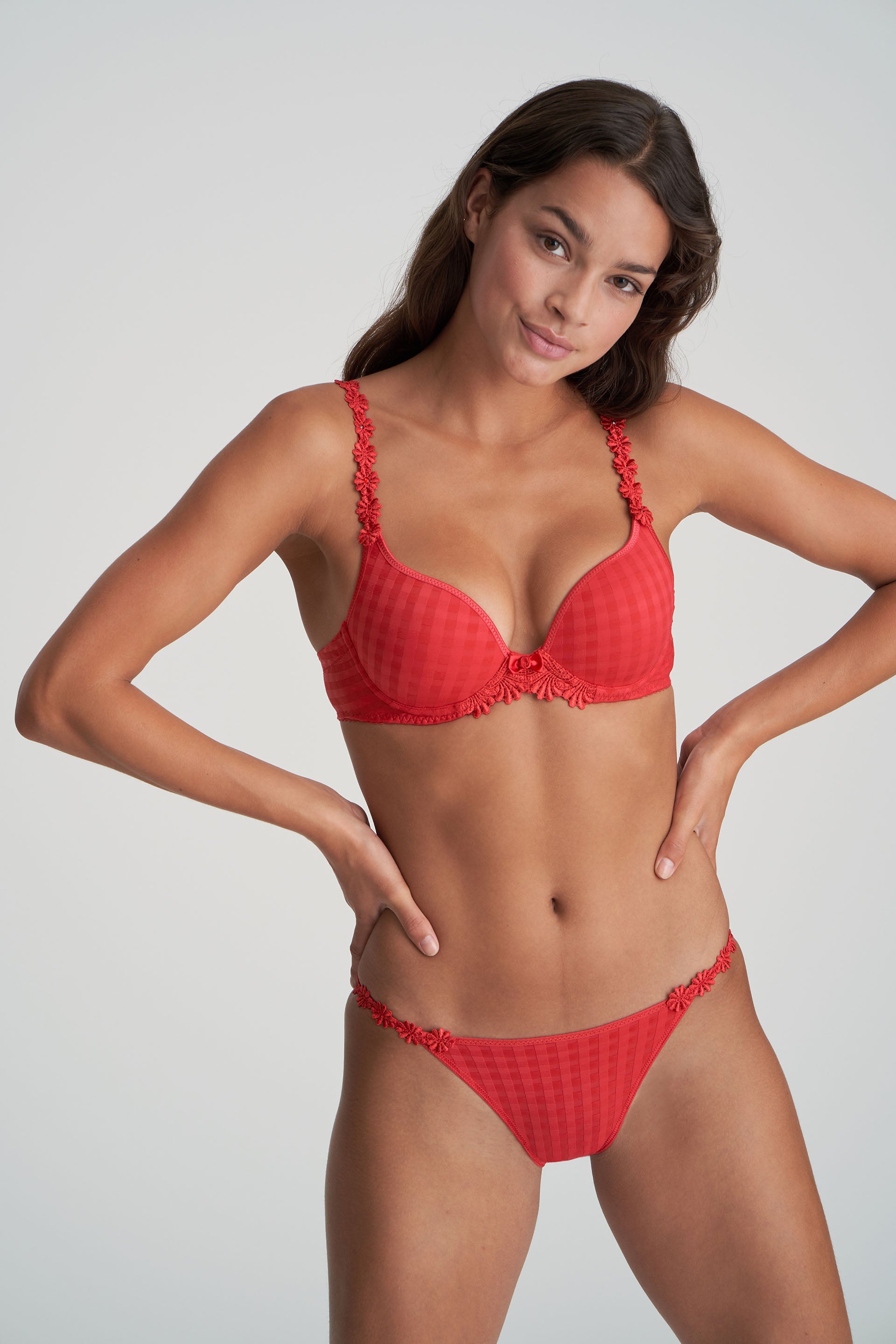 AVERO scarlet Unterlegter BH Herzform (Sca)