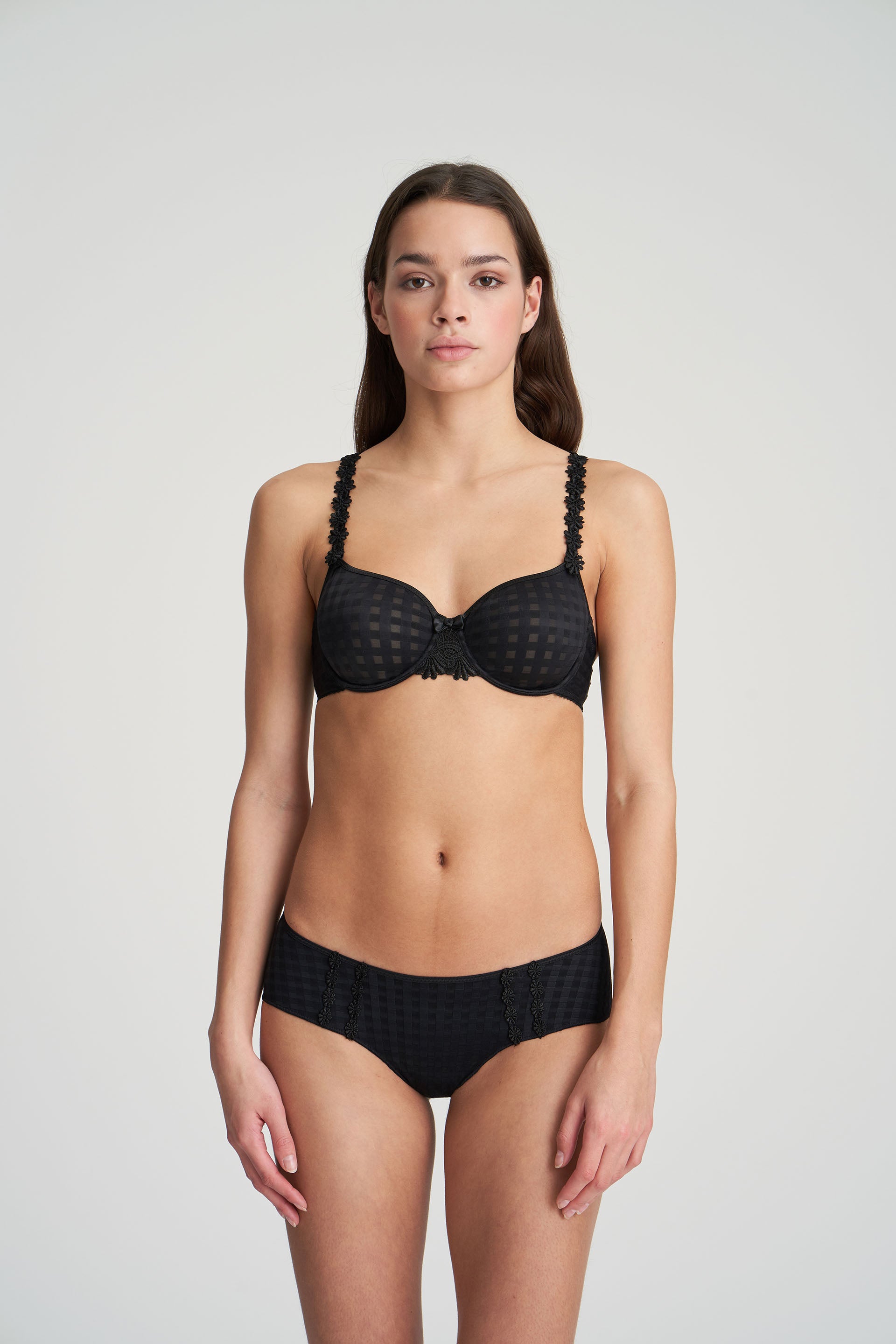 AVERO schwarz Hotpants (Zwa)
