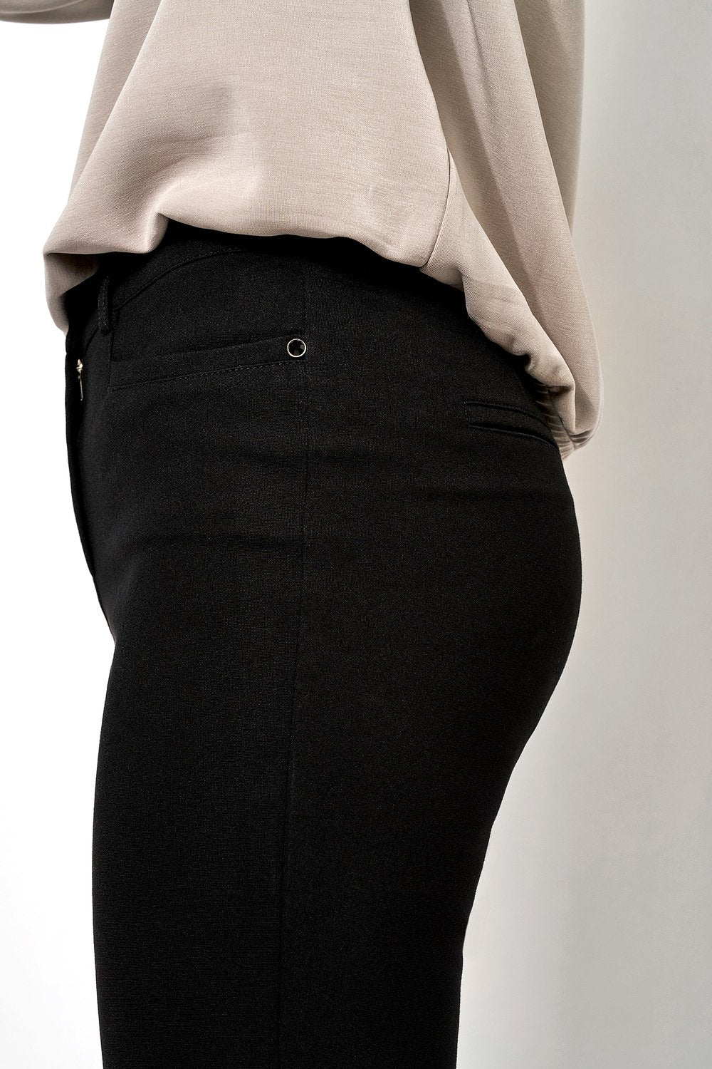 Jolie Turn Up (Black)