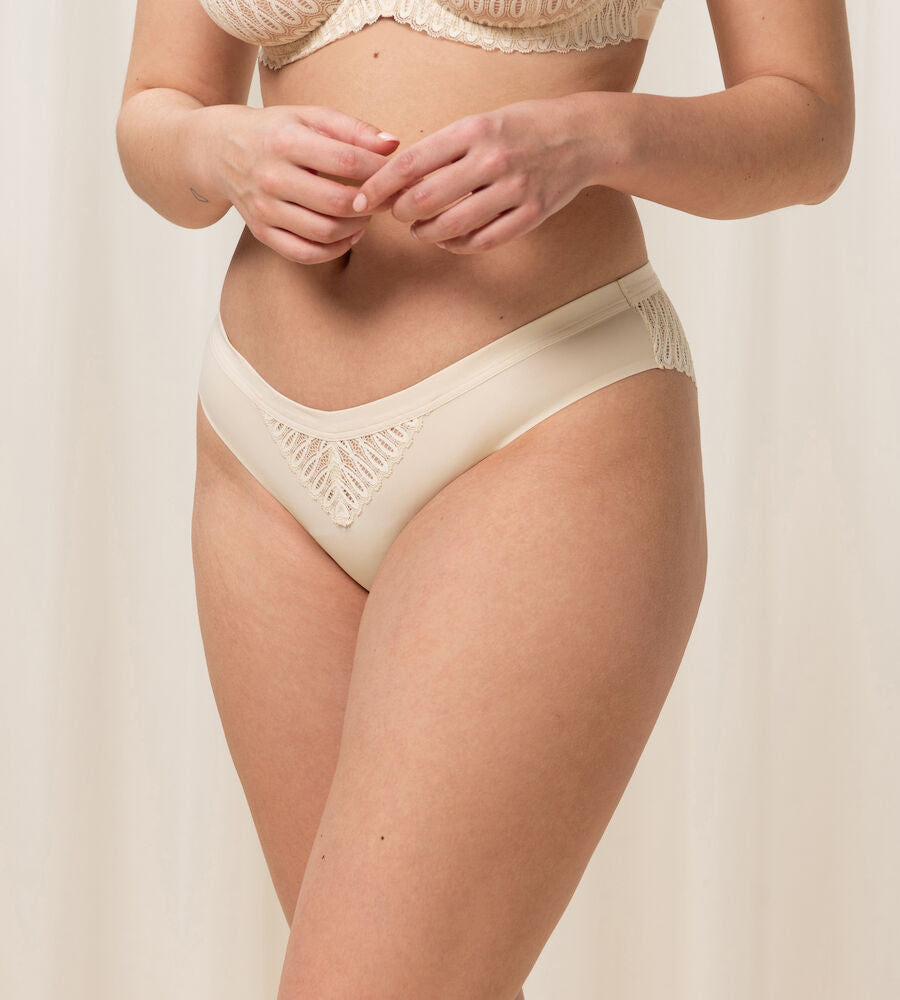 Aura Spotlight Brazilian (Creamy Dream)
